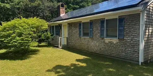 11 Bayberry Ln