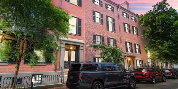 26 Mount Vernon St