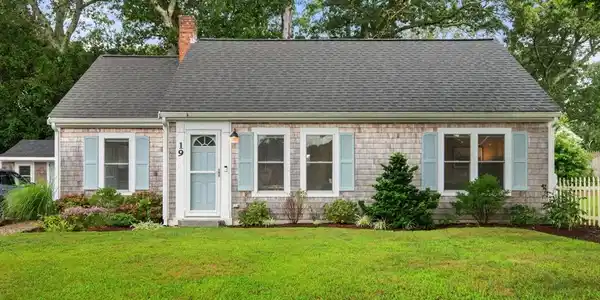 19 Amvets Ave