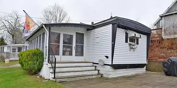 58 Kins Court