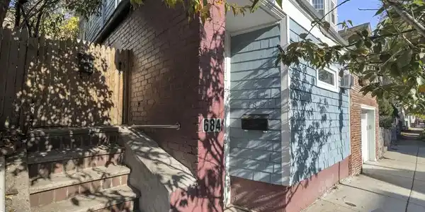 682-684 E 5th Street