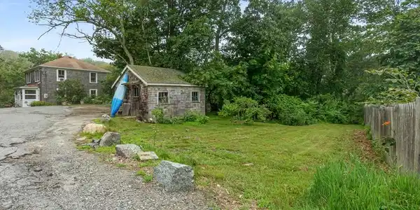 6 Squam Hill Ct.