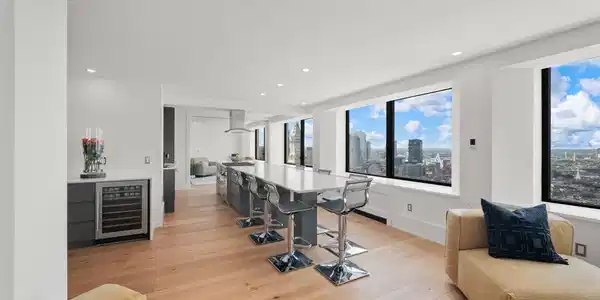 85 East India Row