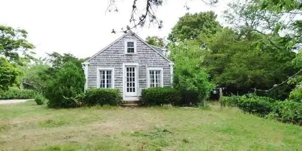 28 Standish  Way