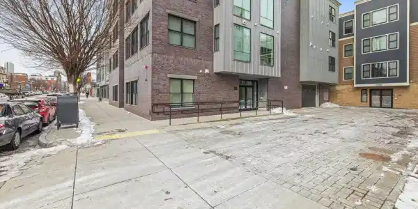 150 W Broadway