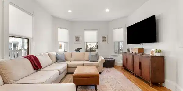 71 Romsey St
