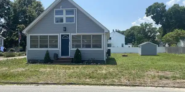 43 Shore Ave