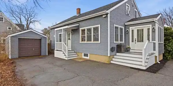 3 Rosedale Ave