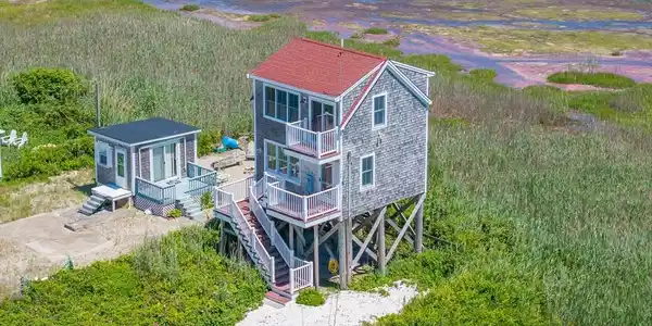15 Monondach Ave