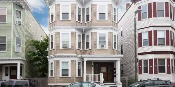 221 L St.