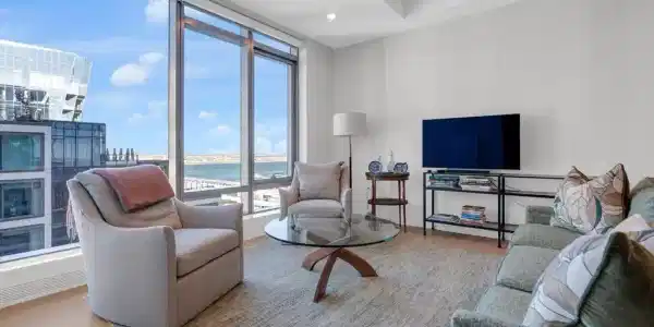 135 Seaport Blvd