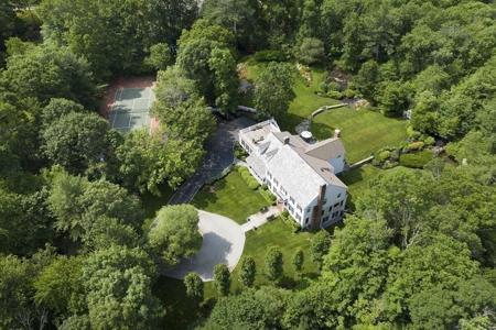 152 Forest Ave
