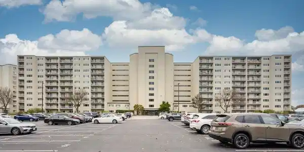 200 Cove Way