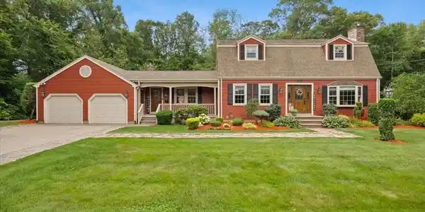 195 Colonial Dr