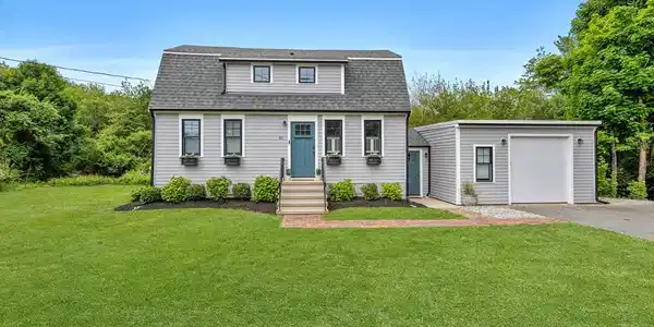 81 Country Way