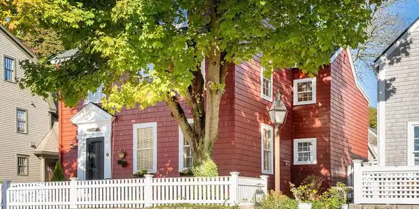 35 Central St