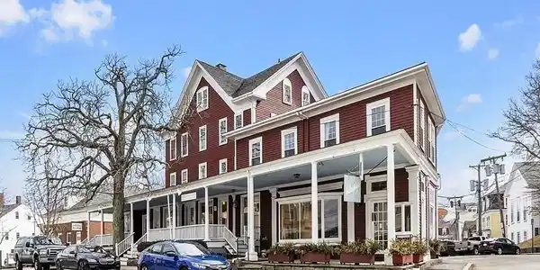 20 Main St.