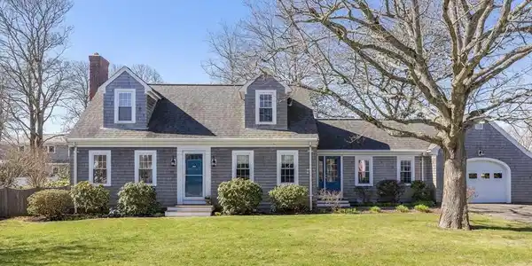 26 Clipper Ln