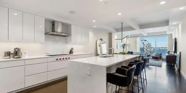 150 Seaport Blvd