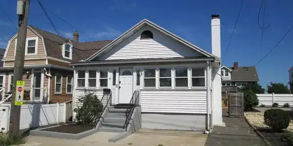 84 Tafts Ave.