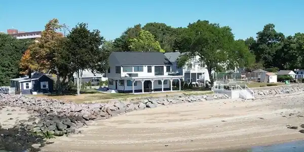 15 Edwards Ln.
