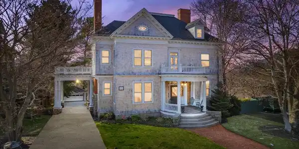 654 Highland Ave