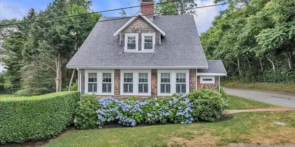 83 Shipyard Ln