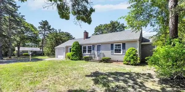 41 Yelverton Ln