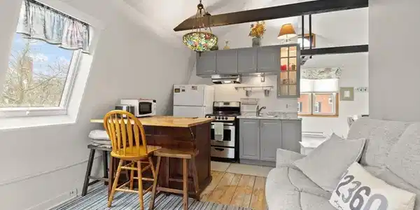 8-R North Street