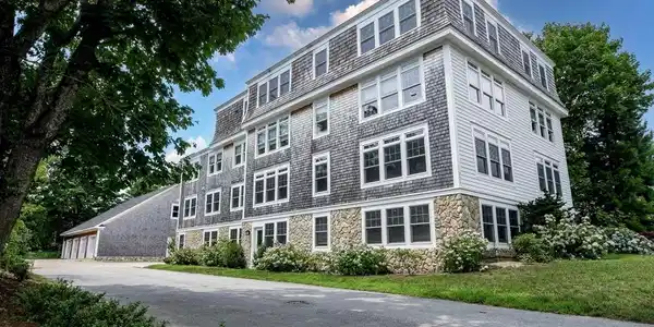 324 Front Street