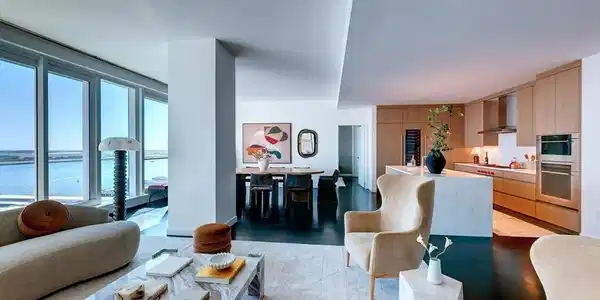 150 Seaport Blvd
