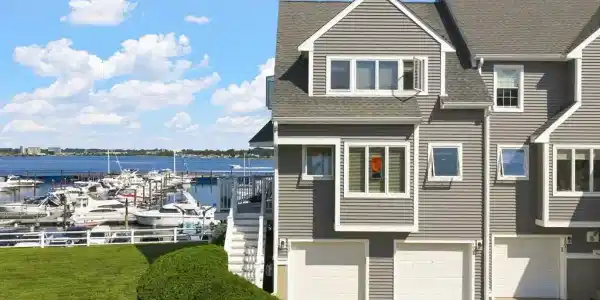 700 Shore Dr