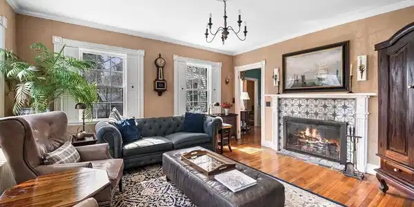4 Pleasant Street Ave