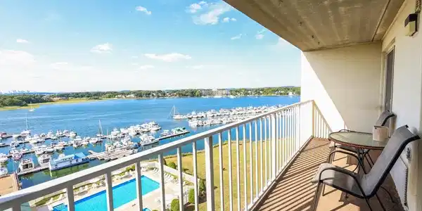 200 Cove Way