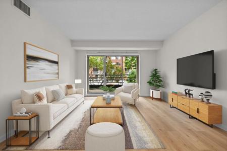 10 Pleasant St