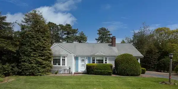 40 Joan Rd.
