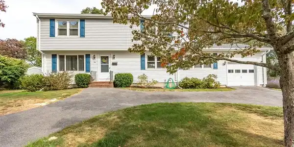 34 Barry Avenue