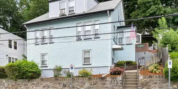 100 Leyden St