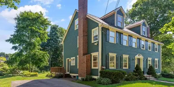 3 Greystone Ln