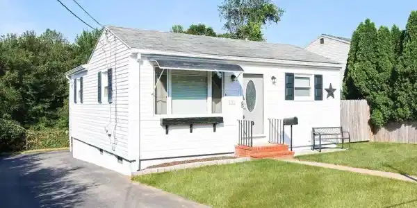132 Sycamore St