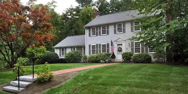 106 Evergreen St