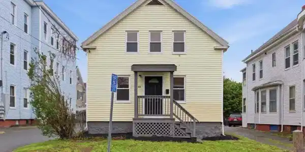 48 Vine St