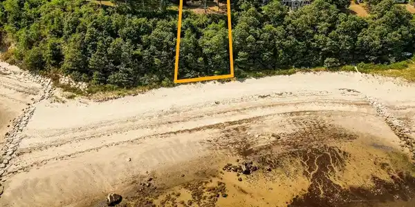 51 Lookout Point Road