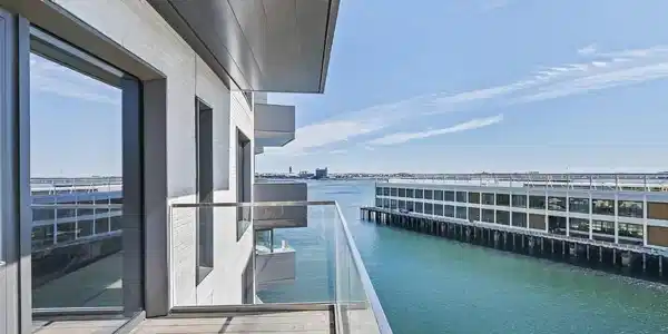 300 Pier 4 Boulevard