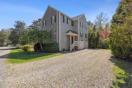 7 Blackhall Court