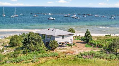 12 Meadow Shores Rd