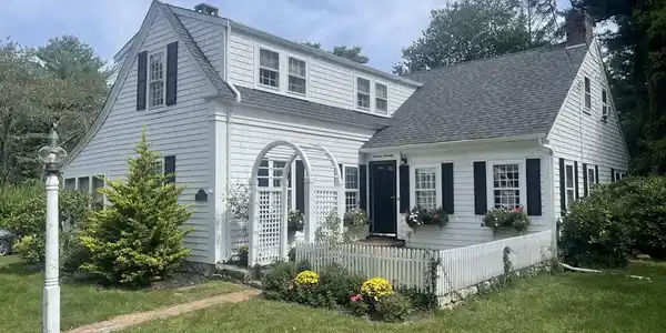 1670 Main St