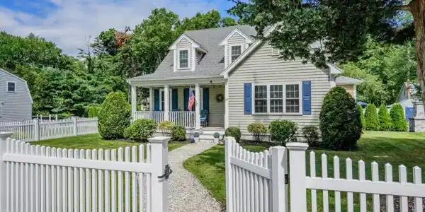 29 Cape Cod Ave