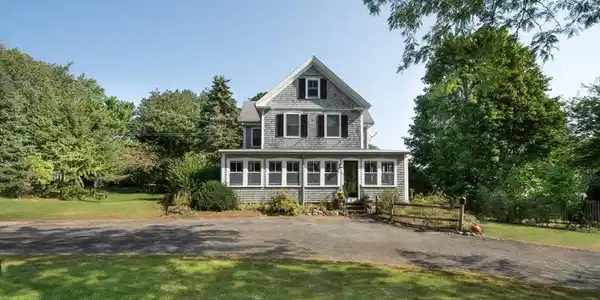 12 Greenfied Lane
