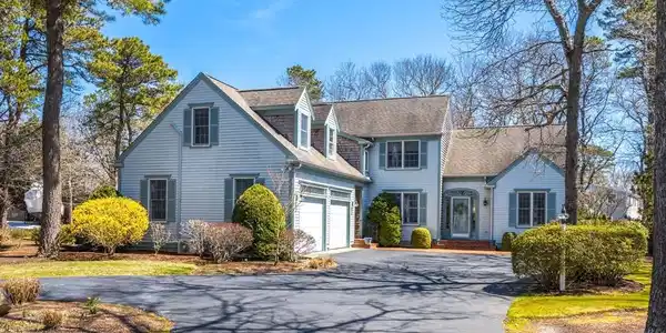15 Greer Dr